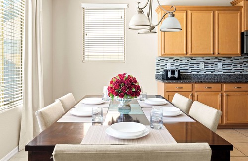 Palm Valley House | AtHome+1 | Massive 6 BR | Monthly