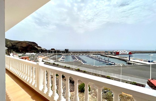 Puerto de la Estaca Apartment | Atico de 2 dormitorios con vista al Mar, a 100 m de playa