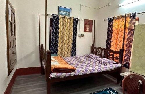 Bolpur Apartment | ATITHI HOMESTAY - Entire 2BHK in Central Bolpur with Private Parking - Pet Friendly