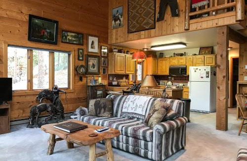Almont House | Atkins Cabin