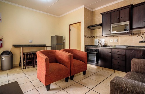 Buffelspoort Hotel | ATKV Buffelspoort