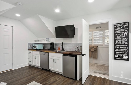 East Side Apartment | Atlanta/Boulevard Heights Carriage House
