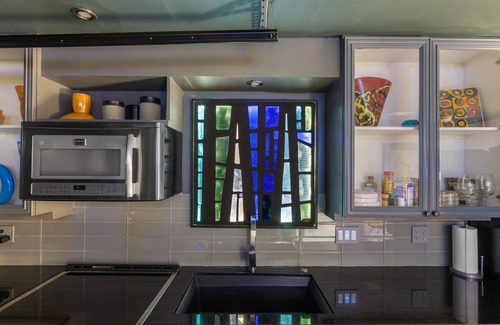East Point Apartment | Atlanta's premier short term self-contained residence close to everything