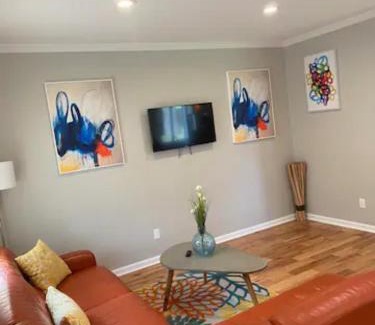 Summerhill House | Atlanta Unit 1 Room 3 - Cheerful Private Bedroom & Bathroom