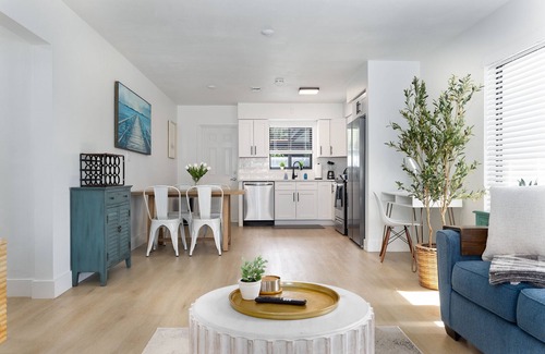 Coral Shores Apartment | Atlantic Bay. Private Yard with Putting Green. 1.3 Miles to Beach