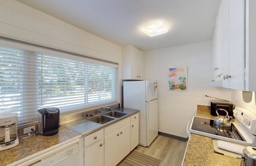 Jekyll Island Apartment | ATLANTIC BREEZE #2 2 bedrooms, 1 bathroom