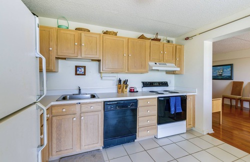 Southend Condo | Atlantic City Area Vacation Rental w/Pool Access!