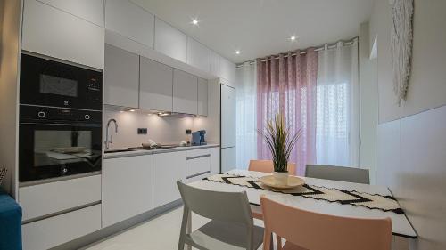 Playa del Ingles Apartment | Atlantic Coast 'Princely' Apartment - Playa Del Inglés