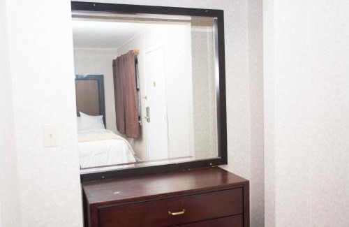 Wall Hotel | Atlantic Inn and Suites - Wall Township