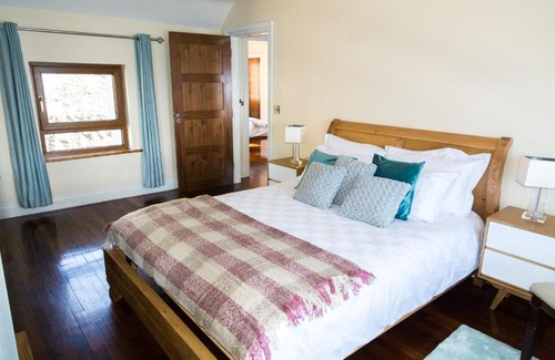 Coumeenoole House | Atlantic rest