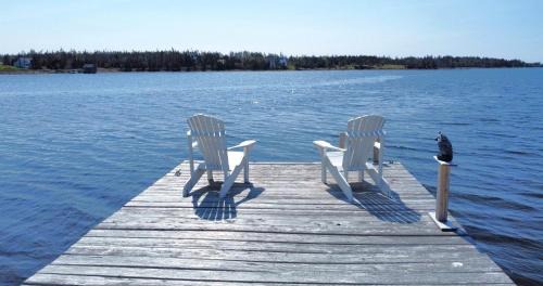 Port Dufferin House | Atlantic Shores Retreat