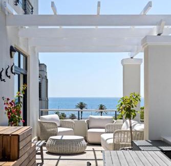 Sea Point Apartment | Atlantic Views Luxury 2-Bed with Pool in Sea Point