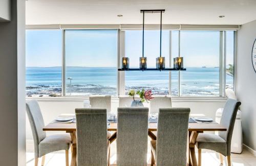 Mouille Point Apartment | Atlantic Views