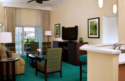 Paradise Island Condo | Atlantis 8 wrist bands free full access!Week April 17-24