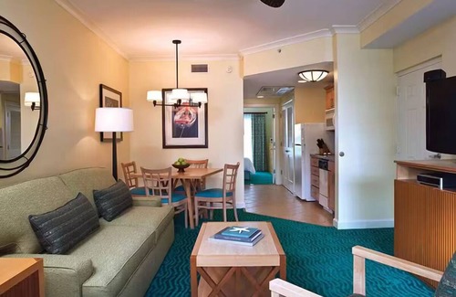 Paradise Island Resort | Atlantis Harborside 2 Bedroom Lockoff-Includes 8 Atlantis wristbands