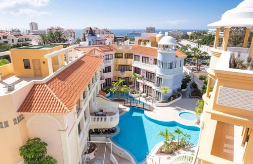 Los Cristianos Resort | Atlas Suites Tenerife by EnjoyaHome