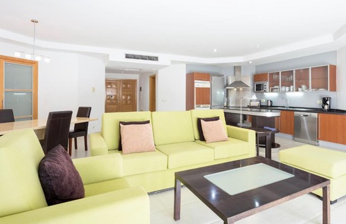 Los Cristianos Resort | Atlas Suites Tenerife by EnjoyaHome