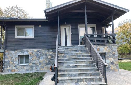 Karpenisi Ski Chalet | Atmospherico
