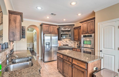 Atoka House | Atoka Family Home w/ Seasonal Saltwater Pool!
