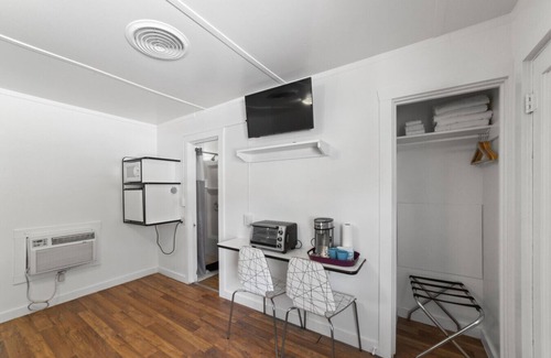 Moab Apartment | Atomic Motel #1 I Downtown I Historic I Trailer Parking