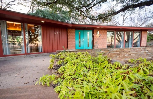 Coleman House | Atomic Ranch House at Stardust Retreat, 2 Hilltop Acres
