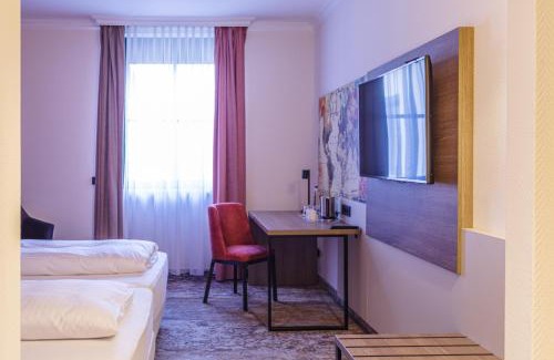 Schwaig Hotel | Atomis Hotel Munich Airport by Mercure