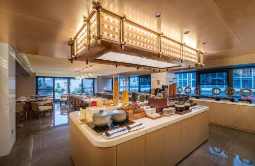 Xindu Hotel | Atour Hotel Chengdu Phoenix Mountain Sports Park
