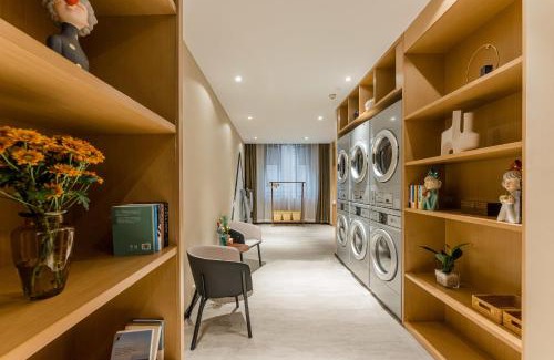Nan An Hotel | Atour Hotel Chongqing Nanping Pedestrain Street