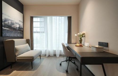 Shapingba Hotel | Atour Hotel Chongqing West Railway Station Xinqiao Hospital