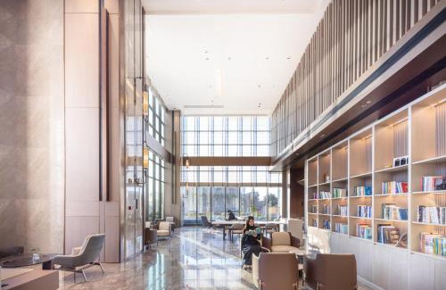 Nanchang County Hotel | Atour Hotel Nanchang Xiaolan Yingbin Middle Avenue