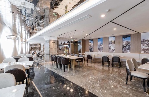 Xiangshan Hotel | Atour Hotel Ningbo Xiangshan People's Square