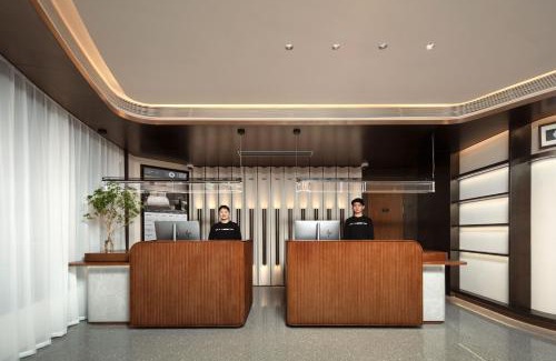 Downtown Shanghai Hotel | Atour Hotel People's Square Metro Station Shanghai