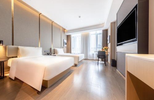 Licang Hotel | Atour Hotel Qingdao North Station Middle Chongqing Road