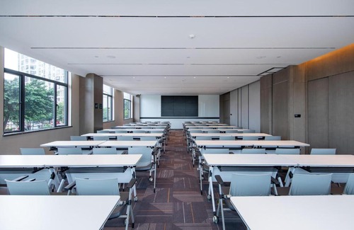 Chengqu District Hotel | Atour Hotel Shanwei High-Speed Railway Station Binhai Park