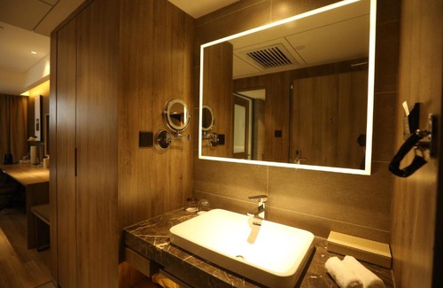 Baota District Hotel | Atour Hotel Shuangyong Ave