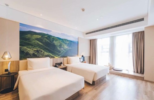 Xinshi District Hotel | Atour Hotel Urumqi High-speed Railway Station
