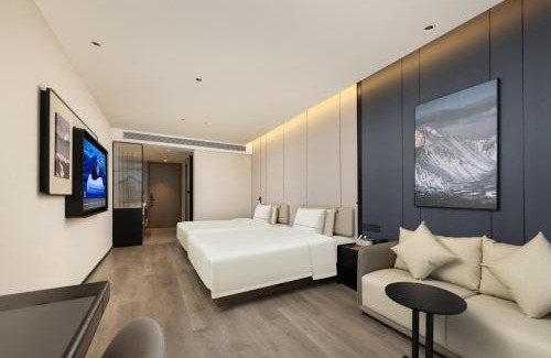 Jiang'an District Hotel | Atour Hotel Wuhan Hankou City Plaza Houhu Avenue