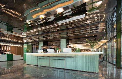 Jinghong Hotel | Atour Hotel Xishuangbanna Jinghong Gaozhuang Starlight Night Market