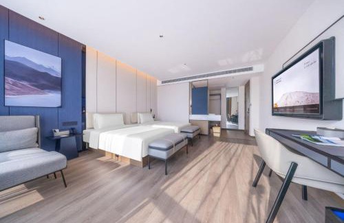 Cuiping District Hotel | Atour Hotel Yibin Lingang University Town Convention and Exhibition Center