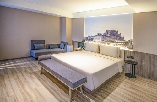 Yuyang District Hotel | Atour Hotel Yuyang West Road