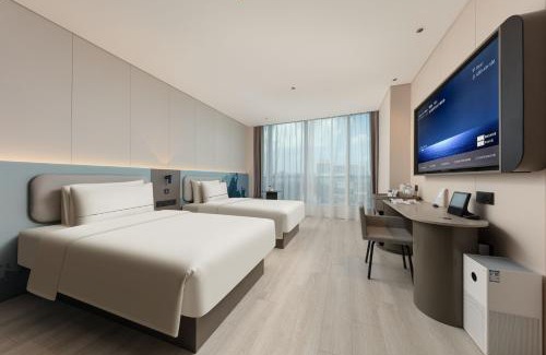 Panyu Hotel | Atour Light Hotel Guangzhou Panyu Chimelong Wanbo Business District