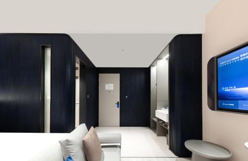 Fengze Hotel | Atour Light Hotel Jiuyi Street Ancient City