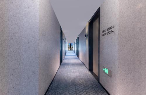 Huangpu Hotel | Atour Light Hotel Shanghai The Bund East Jinling Road