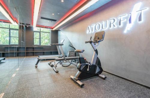 Baoshan Hotel | Atour Light Hotel Shanghai Xinjiangwancheng Fudan University