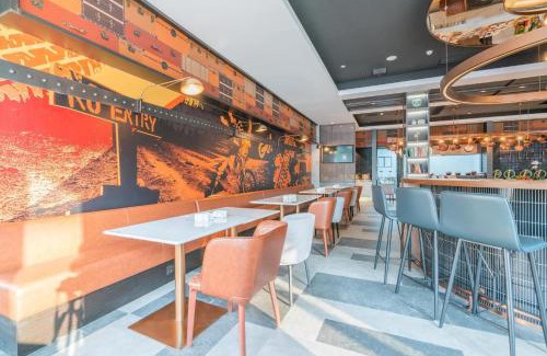 Baoshan Hotel | Atour Light Hotel Shanghai Xinjiangwancheng Fudan University