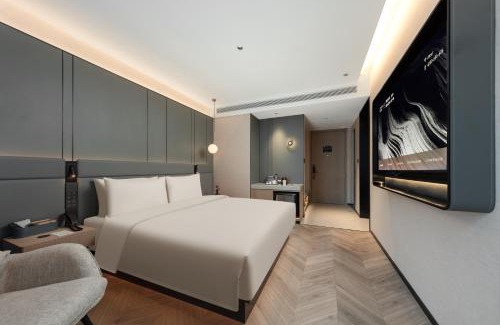 Wuhou Hotel | Atour S Hotel Chengdu Huaxi Provincial Stadium Metro Station