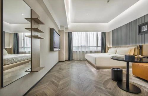 Haizhu Hotel | Atour S Hotel Taikoo Wharf Pearl River Guangzhou - Free Shuttle Bus Service Between Fair And Hotel During The Canton Fair
