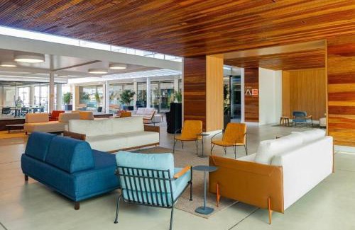 Florianopolis Apartment | Atrium Studios by Xtay - Tranquilo, Completo e Com Tudo por Perto