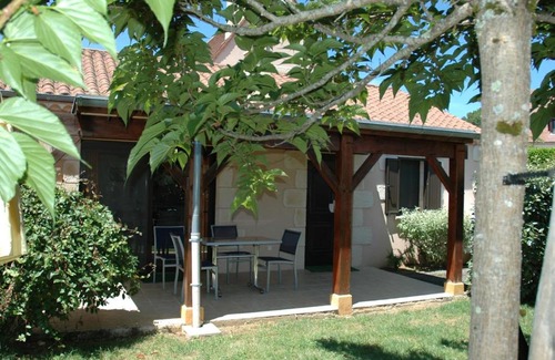 Castelnaud-la-Chapelle House | Attached house with garden for 2 people and a baby in a small scale park