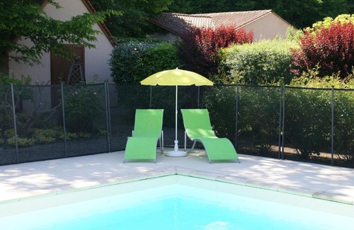 Castelnaud-la-Chapelle House | Attached house with garden for 2 people and a baby in a small scale park